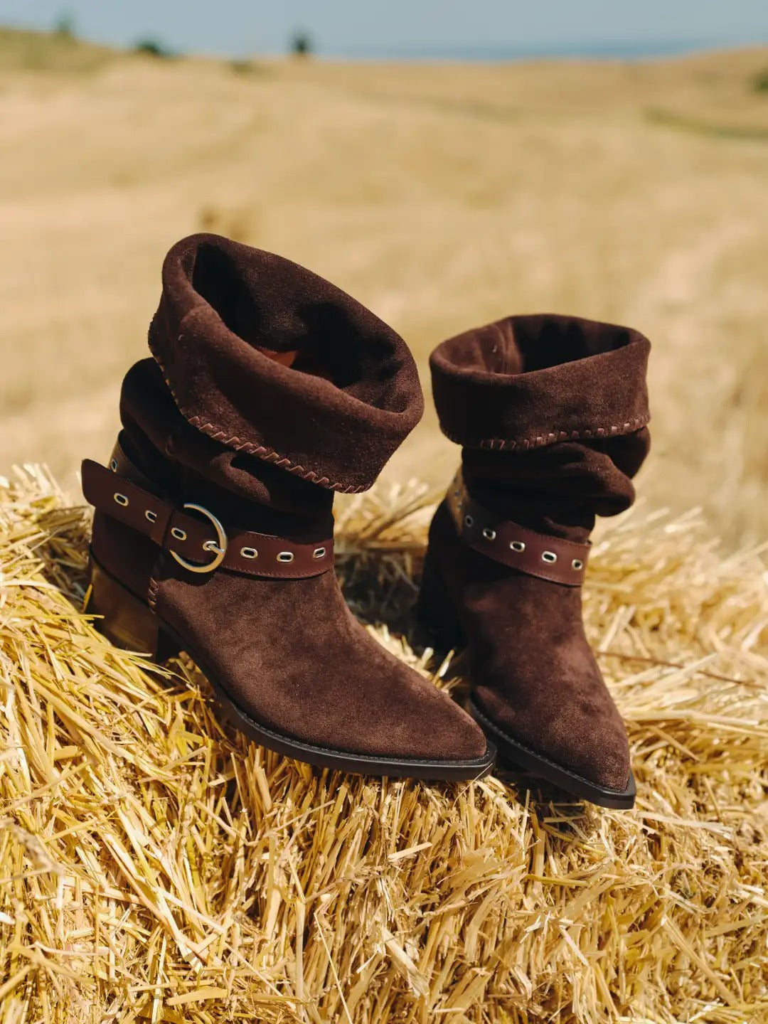Dark brown / 40